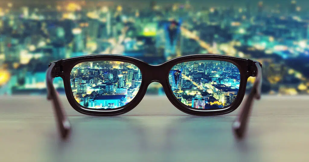 시차효과는 정책을 만들고 나서 실제 효과가 발생되기까지 시간이 걸리는 현상을 의미한다. 임금 상승은 소득을 점진적으로 축적해 누적적으로 나타난다. 임금 상승이 전체 인플레이션에 미치는 영향이 미미하다고 하더라도 물가와 임금은 결국 나선형으로 서로 영향을 주면서 상승 궤적을 지속한다. /이온