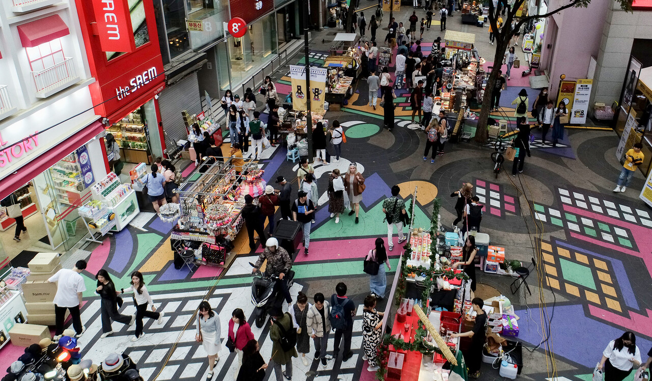 문제는 한국 무역이다. 사진은 서울 명동 /연합뉴스