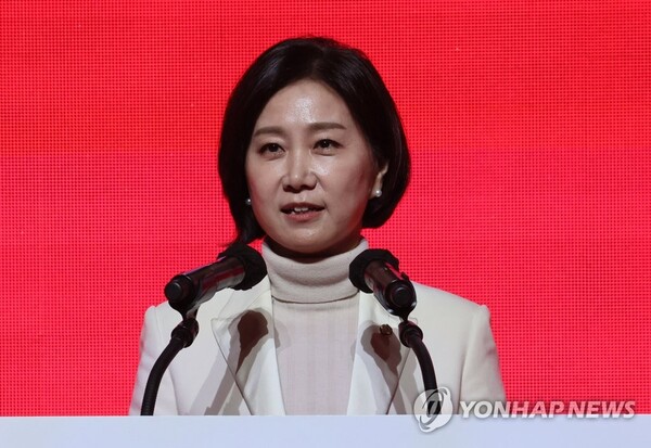 허은아 국민의힘 의원이 3·8 전당대회 광주·전북·전남 합동연설회에서 정견 발표를 하고 있다. /연합뉴스