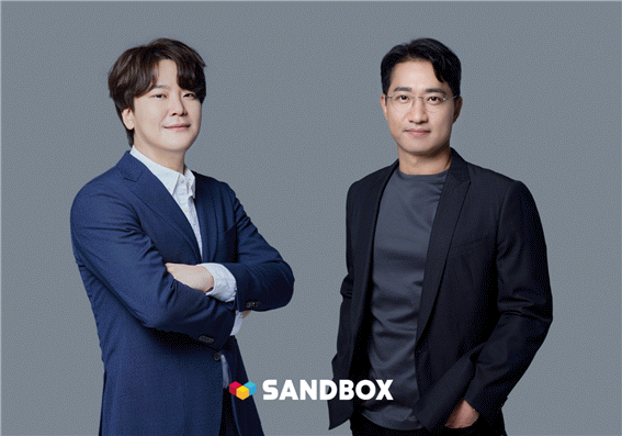 샌드박스네트워크가 최문우 전 유베이스 CBO를 신임 공동 대표이사로 선임하고 이필성 · 최문우 공동 대표 체제로 전환한다. 왼쪽부터 샌드박스네트워크 이필성 공동 대표이사와 최문우 공동 대표이사. /샌드박스네트워크 제공