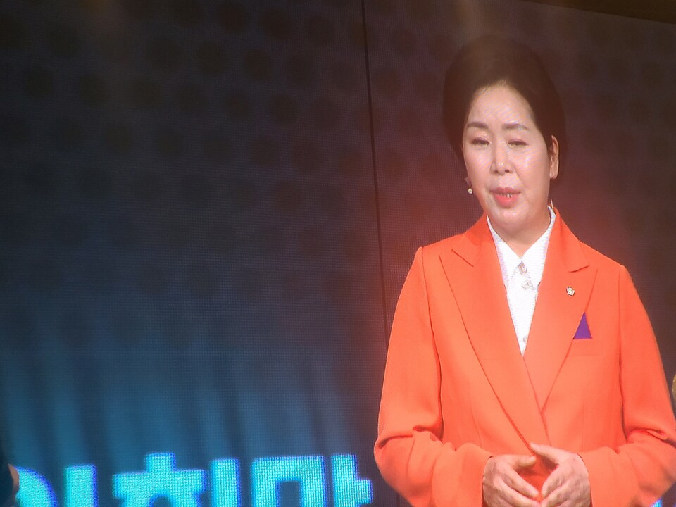 양향자 한국의희망 창당준비위원장은 26일 오후 2시 서울 여의도 중소기업중앙회관에서 열린 창단 발기인대회에서 기존의 정치와 다른 정치를 하겠다고 선언했다. / 오수진