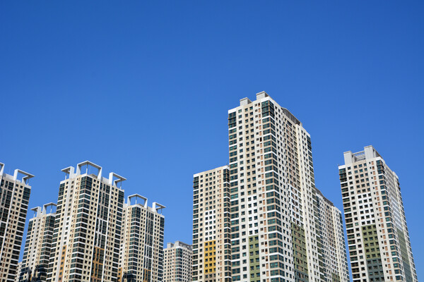 한국 가구당 평균자산은 5억원이 채 못 된다. 그것도 집 한 채가 재산의 전부다. /게티이미지뱅크