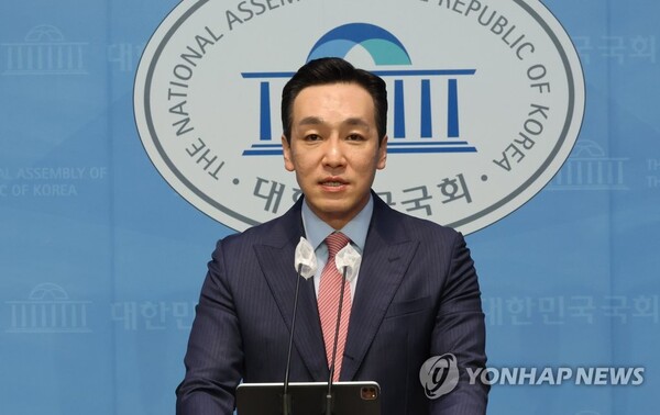 김민수 국민의힘 대변인이 국회 소통관에서 기자회견을 하고 있다. /연합뉴스