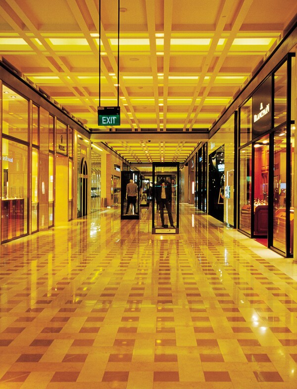 정작 가격이 비싼 것은 생필품이 아니고 사치품이다. /게티이미지뱅크