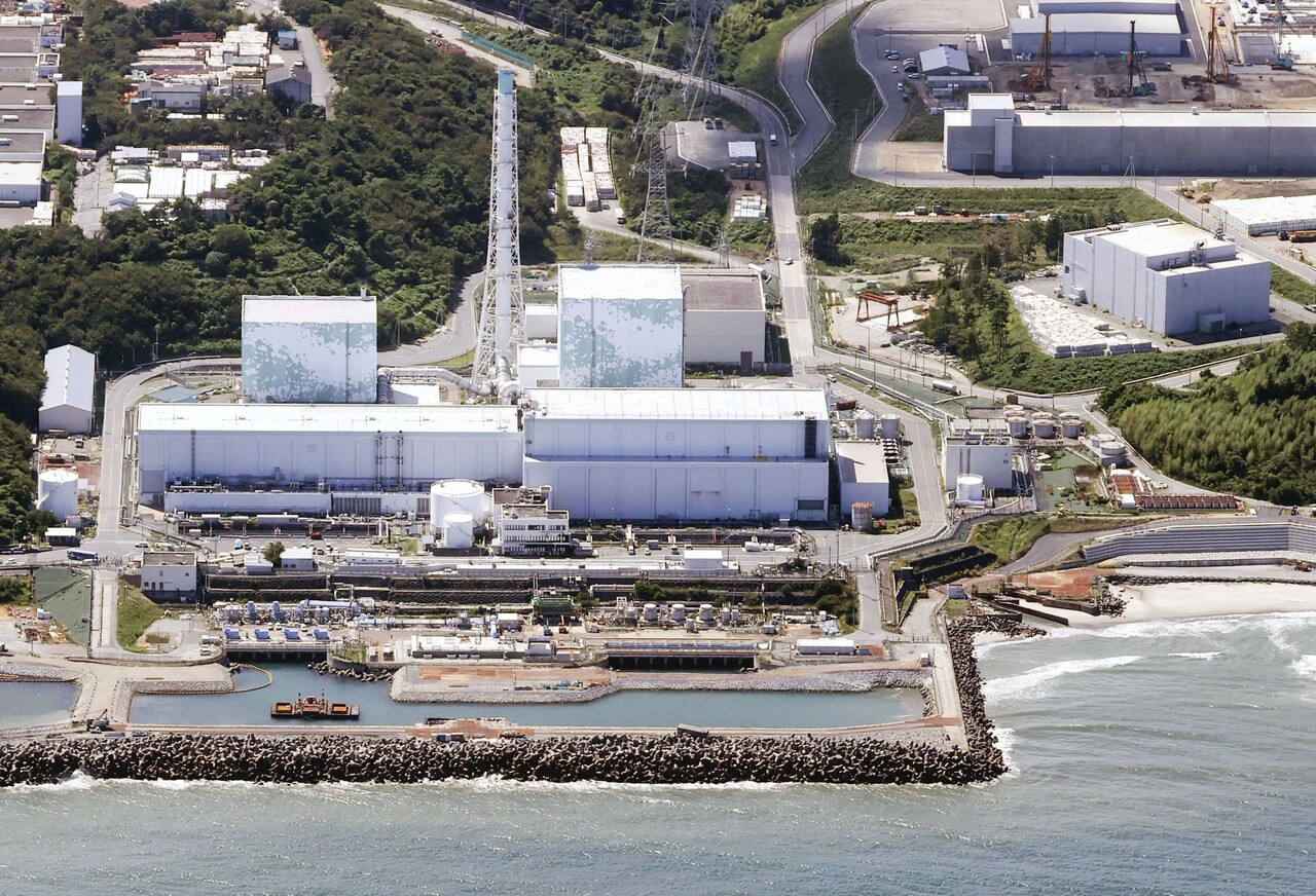 24일 오후 해양 방류를 시작한 후쿠시마 제1원자력발전소 모습. /연합뉴스