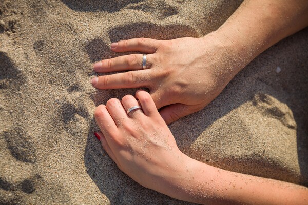  여름날 우리 그리고 반지 /게티이미지뱅크 