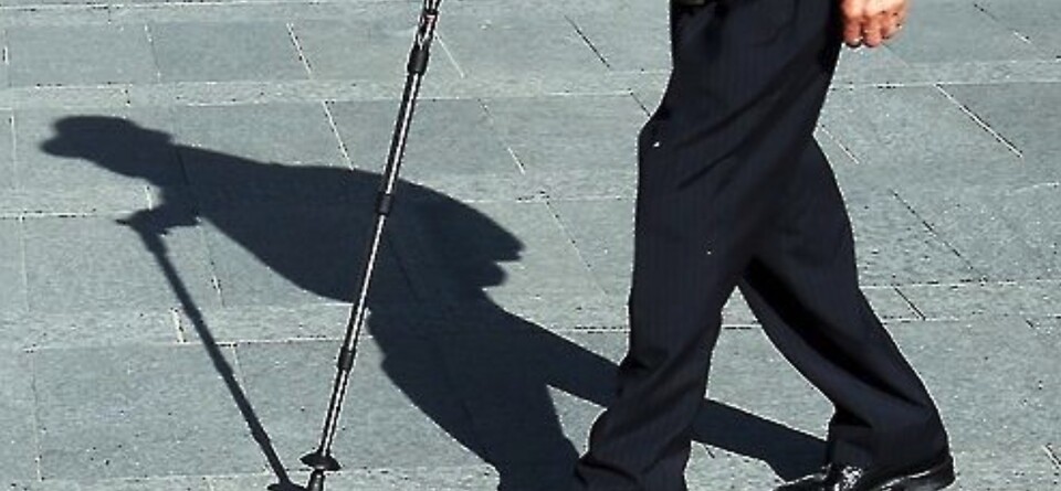 폐쇄회로 카메라(CCTV)에 잡힌 배회중인 치매 노인. /연합뉴스