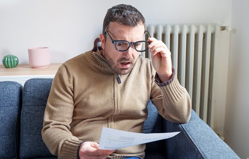 예상하지 못한 일회성 지출이 쌓여 적자 인생이 된다. /픽사베이