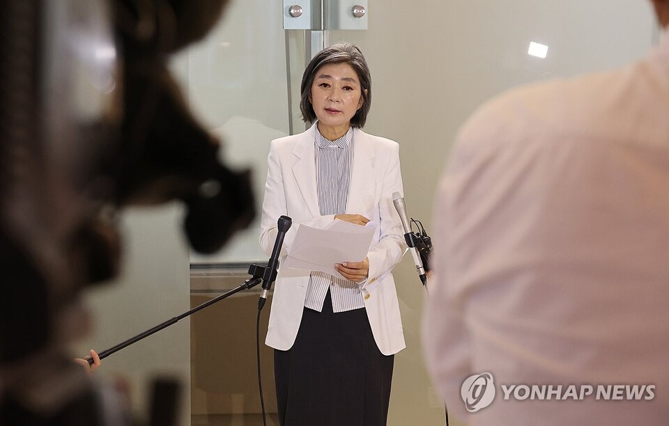 김행 여성가족부 장관 후보자가 19일 오전 서울 종로구 인사청문회 준비 사무실로 출근하며 발언하고 있다. /연합뉴스