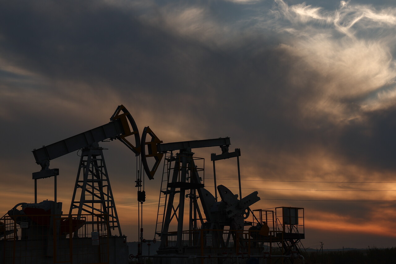 한국은 세계 공통적인 물가 상승 요인인 국제 유가 상승뿐 아니라 올해 폭염과 폭우로 인한 농산물 가격 폭등 압력이 크게 작용했다. 8월 생산자물가상승률은 16개월 만에 최고치다. 사진은 러시아 타타르스탄 지역에 있는 원유 펌프잭 /TASS=연합뉴스