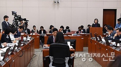 김행 여성가족부 장관 후보자가 5일 국회에서 열린 인사청문회에서 모두발언을 하고 있다. /이상무 기자