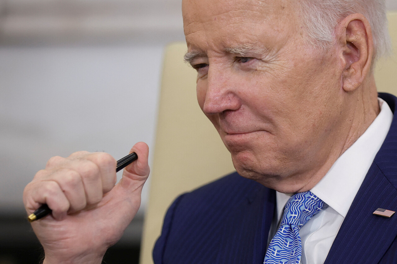 이번 미 국채 금리 상승은 미국 정부의 천문학적인 국채 발행에 중국과 일본의 미 채권 매도세가 더해진 데서 원인으로 지목된다. 사진은 조 바이든 미국 대통령 /로이터=연합뉴스