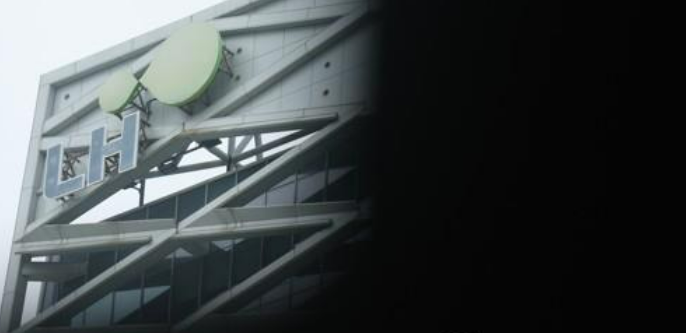 철근 누락 아파트 관리 부실로 국민적 불신을 키운 LH가 남북 관계가 완전히 틀어진 이후 수천만원을 들여 평양 성장 전망을 연구한 것으로 뒤늦게 드러났다. LH는 평양에 구글과 네이버 등 IT기업의 데이터 센터 평양 유치를 연구 결론으로 내렸다. /연합뉴스