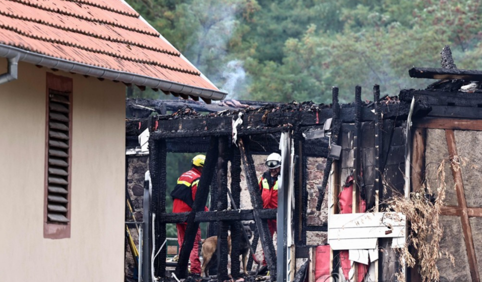 지난 8월 프랑스 동부 오랭에서 장애인 등이 머무는 휴양시설에 화재가 발생해 최소 9명이 숨졌다. /AFP=연합뉴스