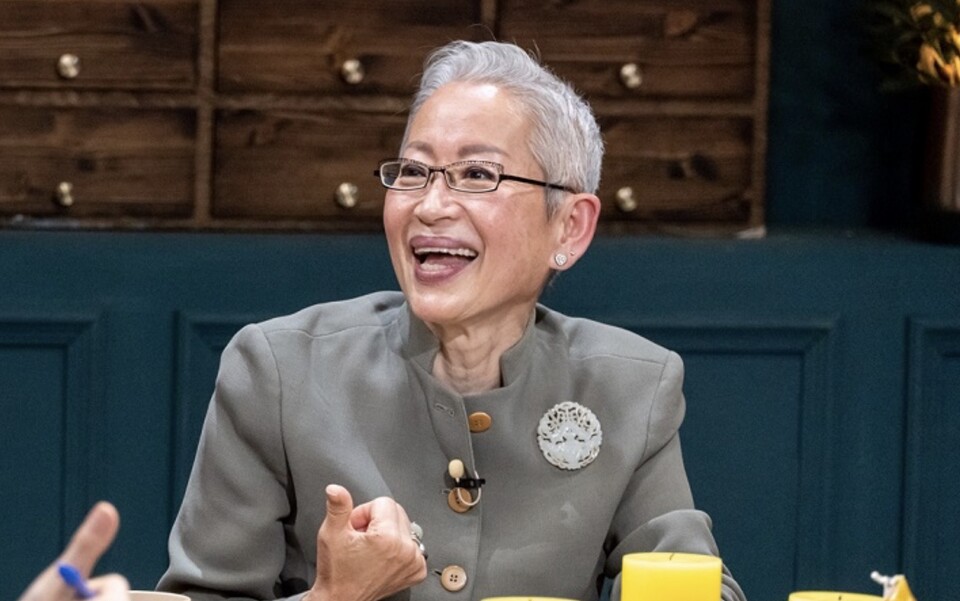 69세 나이가 믿기지 않는 멋진 패션 센스와 인생철학을 전하며, 2030세대들의 롤모델로 떠오른 밀라논나. /KBS