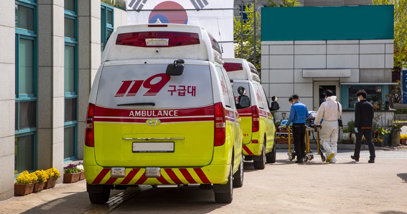 한 대학병원 앞에서 대기 중인 119구급차량 /여성경제신문DB