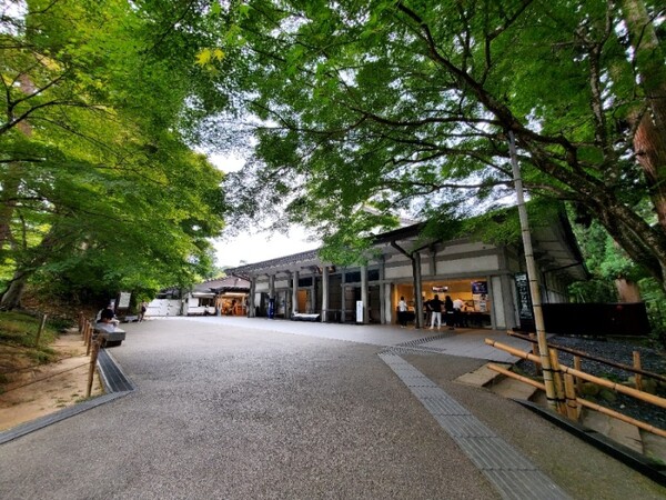 곤지키도 바로 옆에 있는 보물관 산코조(讃衡蔵) /사진=양은심