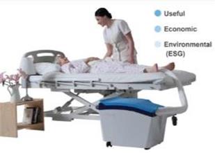 노인이나 중증 장애인의 배변 처리 업무를 자동화·간소화하는 '큐라코' 로봇. /연합뉴스