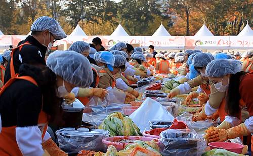 한국의 김장문화 /https://ich.unesco.org/en/RL/kimjang-making-and-sharing-kimchi-in-the-republic-of-korea-00881