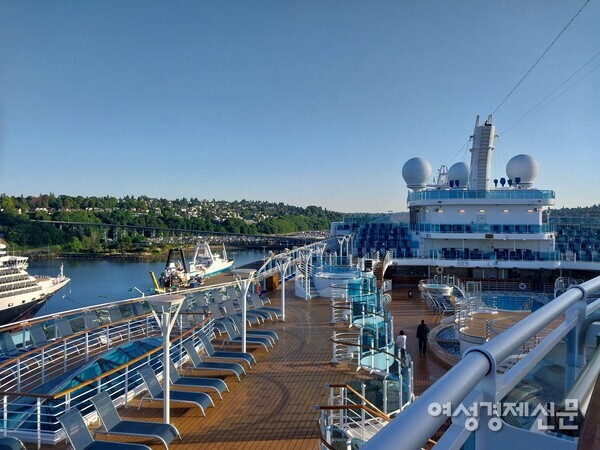 크루즈 여행도 노년기에 답답한 요양원 대신 참고할 만한 대안이다. /사진=강신영