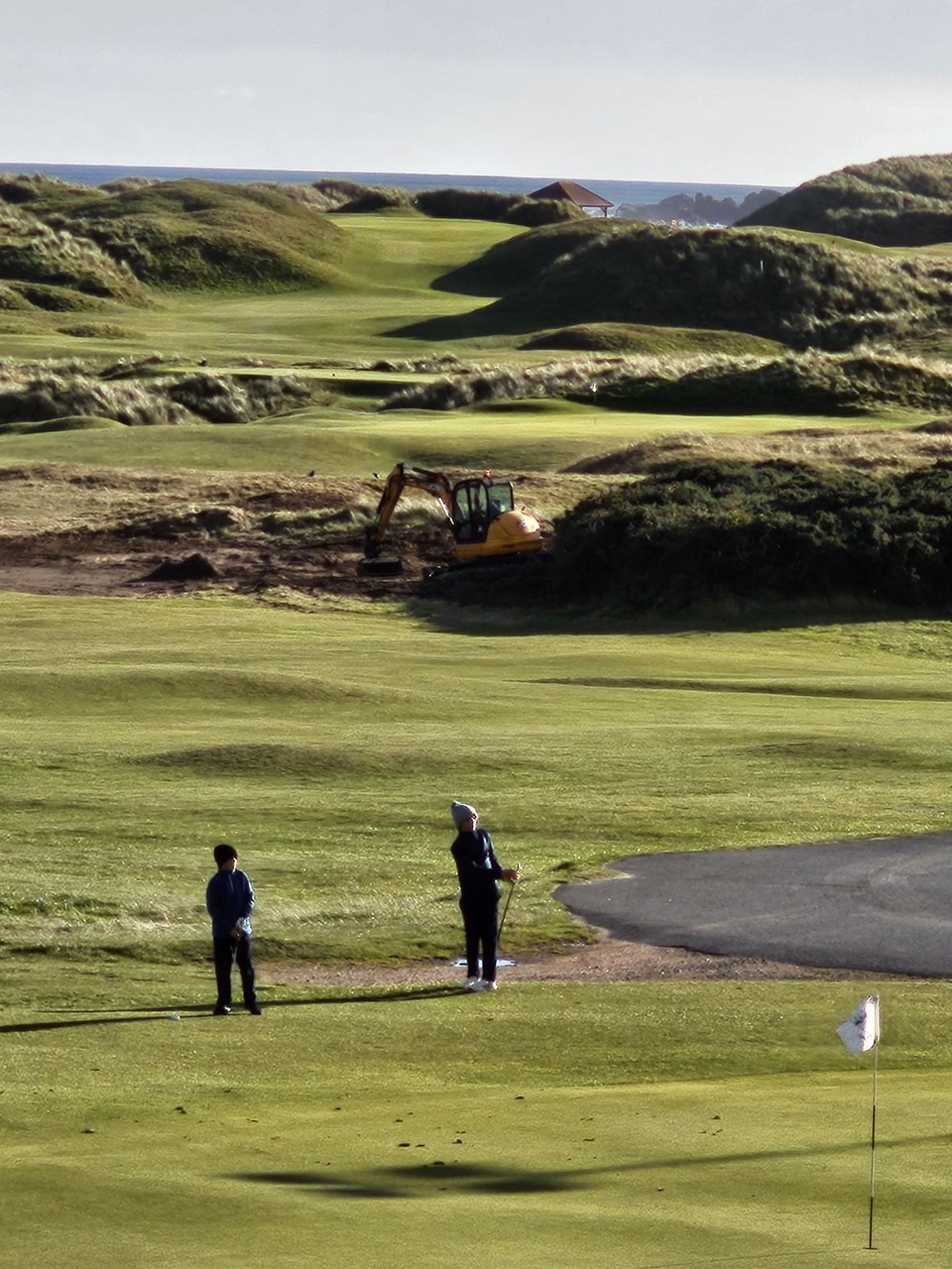 크루던베이 골프장의 어린이들