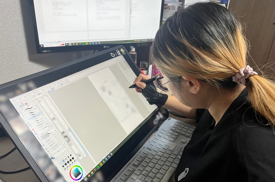 콘티 작업을 진행하는 안수빈 씨의 모습 /김민