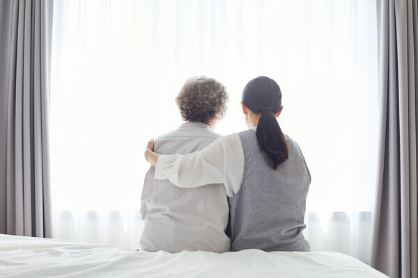 나 또한 돌봄을 받을 수 있는 사람이라는 것에 대한 상상과 인정이 필요하다. 그 시선으로 돌봄을 바라볼 때 돌봄의 의미는 달라질 수 있다. /게티이미지뱅크