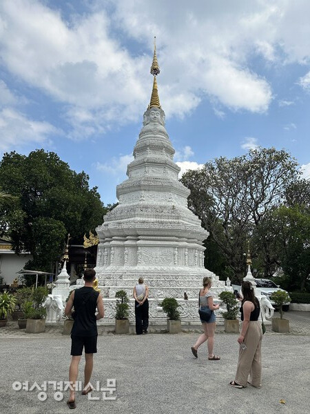 판웨인 사원의 중심 파고다 / 사진=박재희