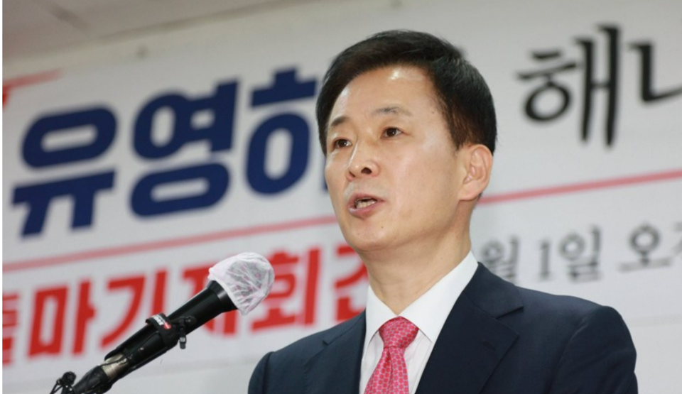 박근혜 전 대통령의 측근인 유영하 변호사(62)가 4·10 총선에 대구 달서구갑 출마를 공식 선언했다. /연합뉴스