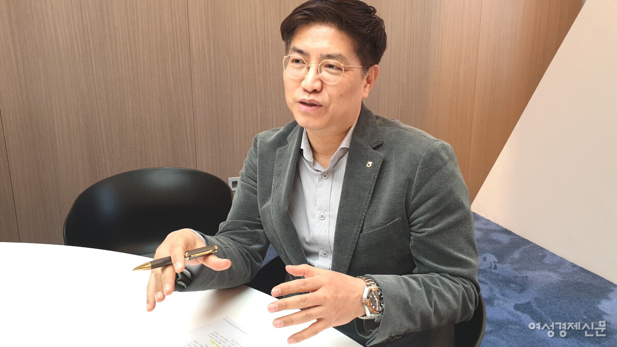 김진웅 NH투자증권 100세시대연구소장에게 투자 손실의 고통을 견뎌낼 지구력의 원천은 30년 동안 잘 설계한 연금이다. /최주연 기자