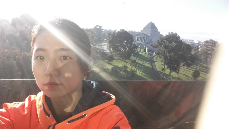 전직 검도 선수 출신인 이서희 씨(38)는 현재 타일공이다. /이민경 PD