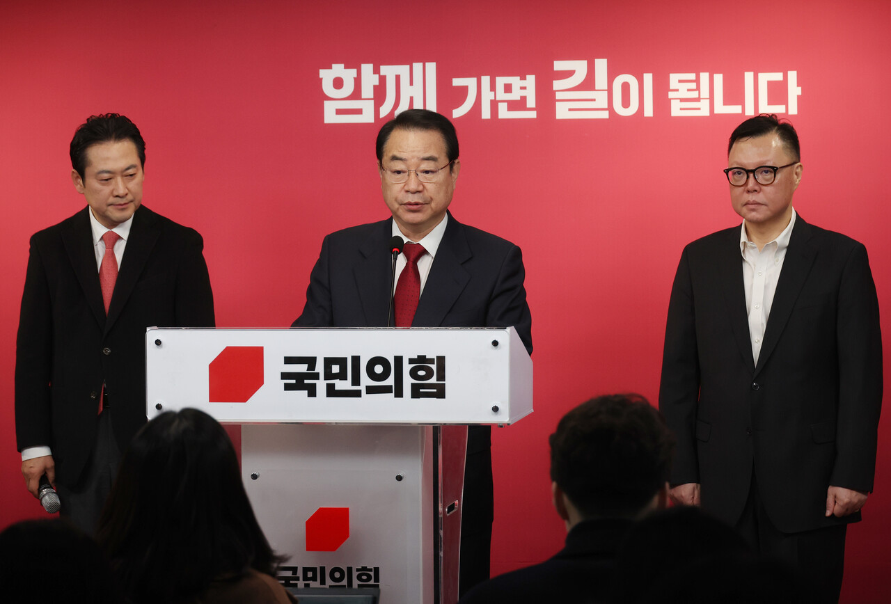 국민의힘이 총선을 앞두고 군인 복지 확충 내용을 선거 공약에 담았다. 안전사고에 대한 상해보험 시행부터 정신건강센터 인프라 확충, 군무원 수당 제고, 그리고 급식의 질까지 신경 쓰겠다는 내용이다. /연합뉴스