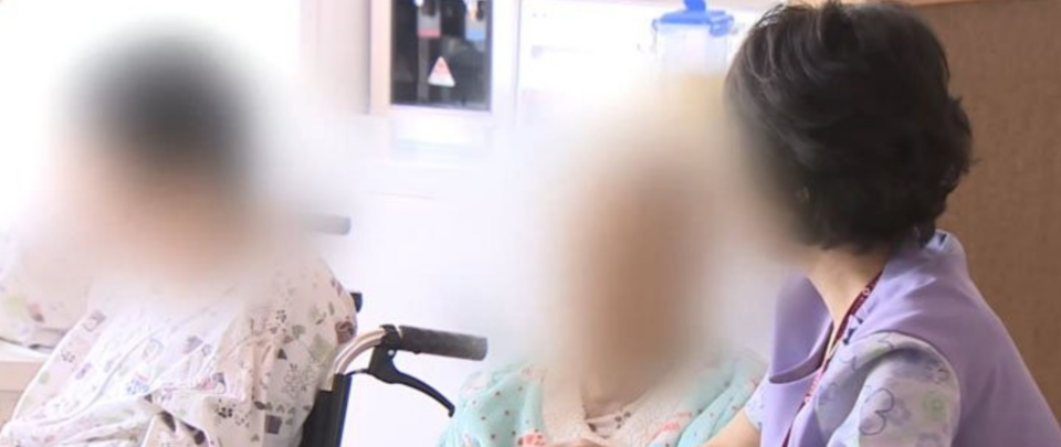 19일 보건복지부는 노인요양시설‧노인 요양 공동생활가정 등 장기 요양기관을 대상으로 노인 학대 방지 등 수급자의 안전을 위해 CCTV 설치 현황‧운영 실태를 집중적으로 점검한다고 밝혔다. /연합뉴스