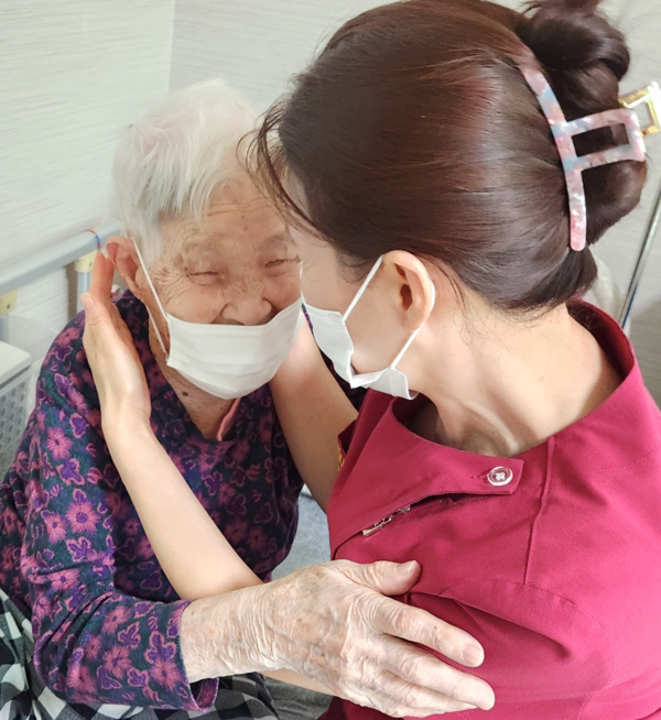 어르신과 이도영 님 /이도영