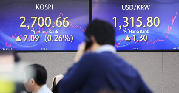 코스피가 693일 만에 2710선을 돌파했다. /연합뉴스