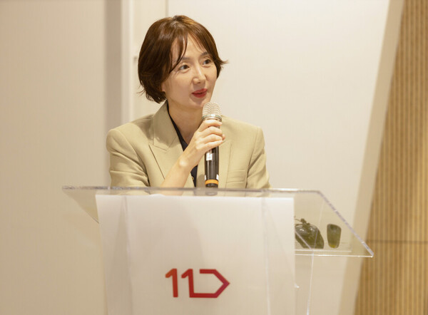 안정은 11번가 사장이 2024년 첫 타운홀미팅에서 '실적 턴어라운드 원년'을 선언하고 있는 모습 /11번가