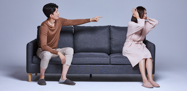 강요하는 말에는 대부분 주눅이 듭니다. 기가 죽습니다. 힘듭니다. 대부분은 강요하는 대로 하기가 싫어집니다. 참 이상합니다. /게티이미지뱅크