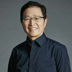 적자가 지속되고 주가는 하락하면서 주주 자금은 급격하게 축소됐다. 반면 조계현 대표(사진)는 더 많은 보수를 챙겼다. /카카오게임즈