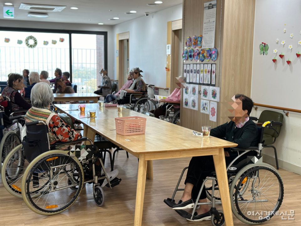 보아스 골든케어는 연면적 3000평에 총 250개 침상을 보유하고 있다. 여자마을, 남자마을 등 마을별로 유니트 케어를 제공하고 있다. /김정수 기자