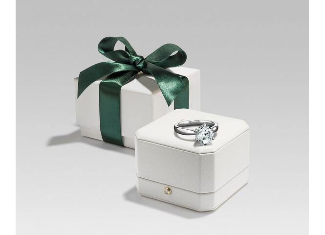 이랜드그룹 계열사 이월드의 주얼리 브랜드 로이드에서 선보인 랩그로운 다이아몬드 1캐럿 반지 /이랜드