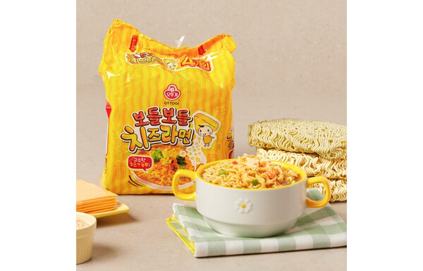 오뚜기 보들보들 치즈라면 /오뚜기