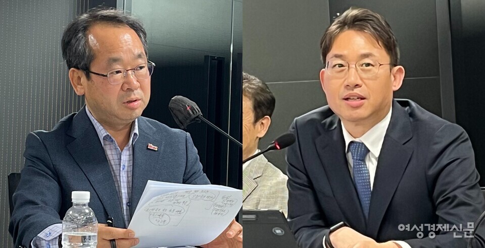 중소기업 보험시장 활성화 방안을 두고 홍정호 중소기업중앙회 실장(좌측)과 장명조 삼성화재 상무(우측)의 의견이 갈렸다. /허아은 기자