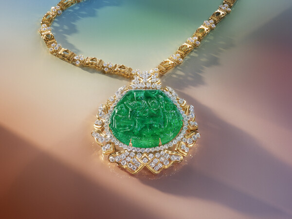‘그레이트 무굴’ 해리 윈스턴 에메랄드와 다이아몬드 펜던트 목걸이 /CHRISTIE'S IMAGES LTD. 2024