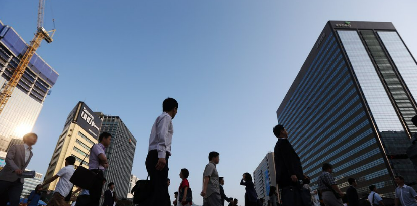 IMF 금융위기, 글로벌 금융위기, 부동산값 폭등을 겪으면서 중산층은 스스로가 하위층이라는 절망에 사로잡혔다. /연합뉴스