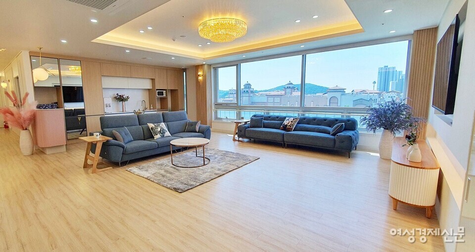 케어닥 케어홈 1관 공용거실 전경 /케어닥