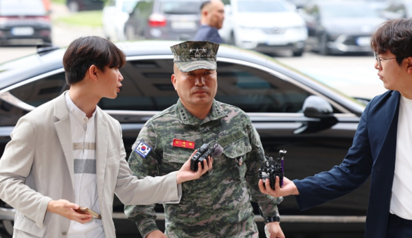 김계환 해병대 사령관이 21일 오전 해병대 채모 상병 순직 사건 수사외압 의혹 관련 조사를 받기 위해 정부과천청사 고위공직자범죄수사처(공수처)로 출석하고 있다. /연합뉴스
