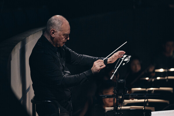 섬세한 지휘를 들려준 로타 쾨닉스 사진:국립오페라단 제공