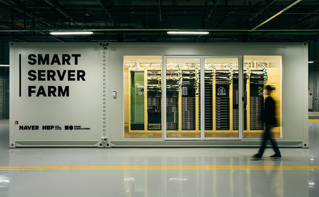 네이버 강원도 춘천 데이터센터 내 스마트서버팜. /네이버