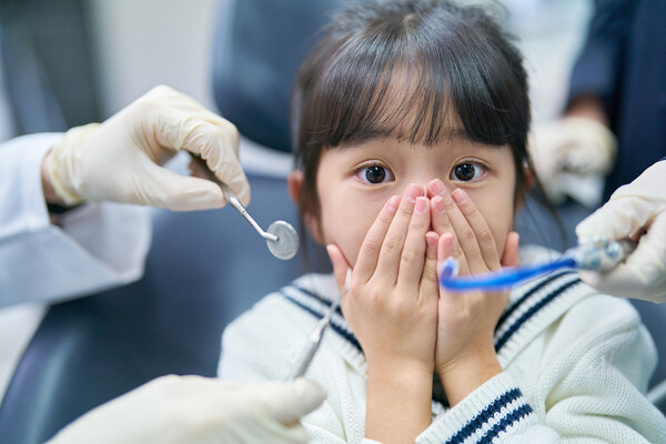공포 때문에 치과의 문턱을 넘지 못해서 입안의 이상을 제때 치료받지 못하고 병을 키우는 경우가 적지 않다. /게티이미지뱅크