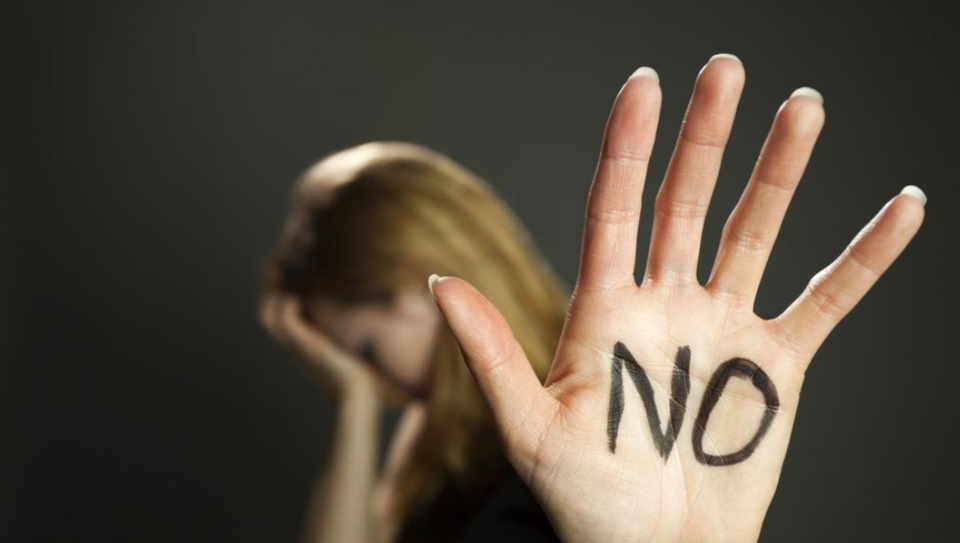 성범죄자 신상 정보 고지 대상에 혼자 사는 여성도 포함할 필요가 있다는 목소리가 나온다. /게티이미지뱅크